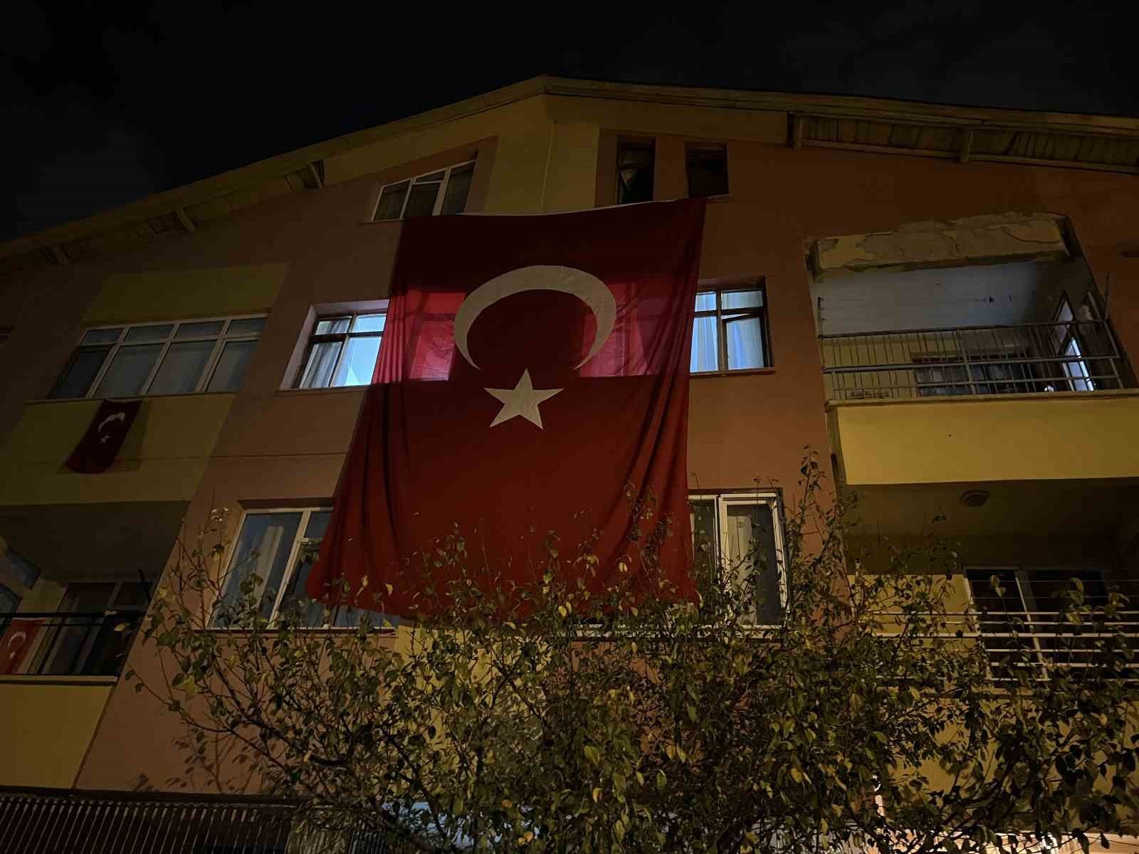 TÜRK SİLAHLI KUVVETLERİ’NE AİT C-130 TİPİ ASKERİ KARGO UÇAĞININ GÜRCİSTAN-AZERBAYCAN SINIRINDA...