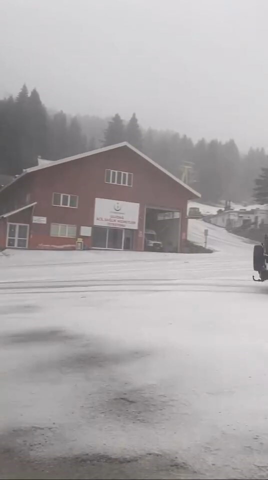 TÜRKİYE'NİN EN ÖNEMLİ KIŞ TURİZM MERKEZLERİNDEN BİRİ OLAN ULUDAĞ'DA, BEKLENEN KAR YAĞIŞI...
