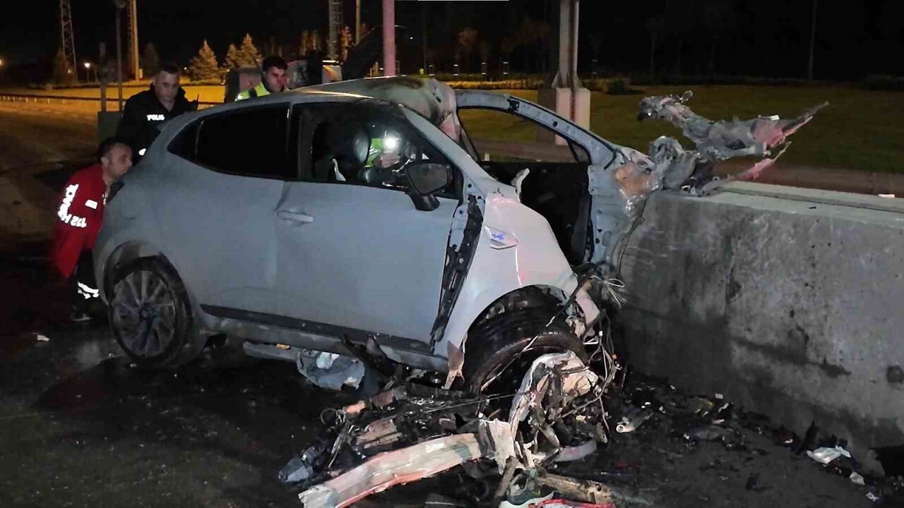 TUZLA’DA ORHANLI GİŞELERİ İSTANBUL İSTİKAMETİNDE MEYDANA GELEN FECİ KAZADA BİR KİŞİ HAYATINI...