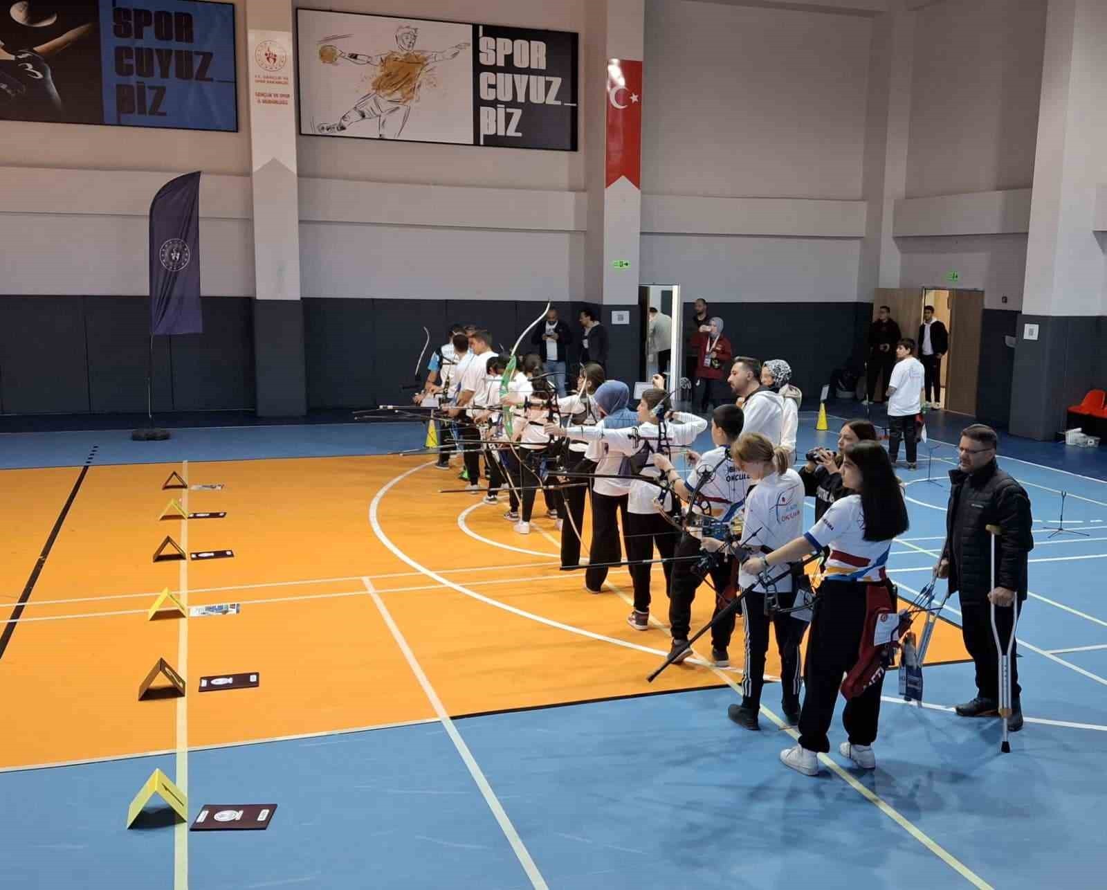 U15 OKÇULUK BÖLGE MÜSABAKALARI ŞAMPİYONU ELAZIĞ