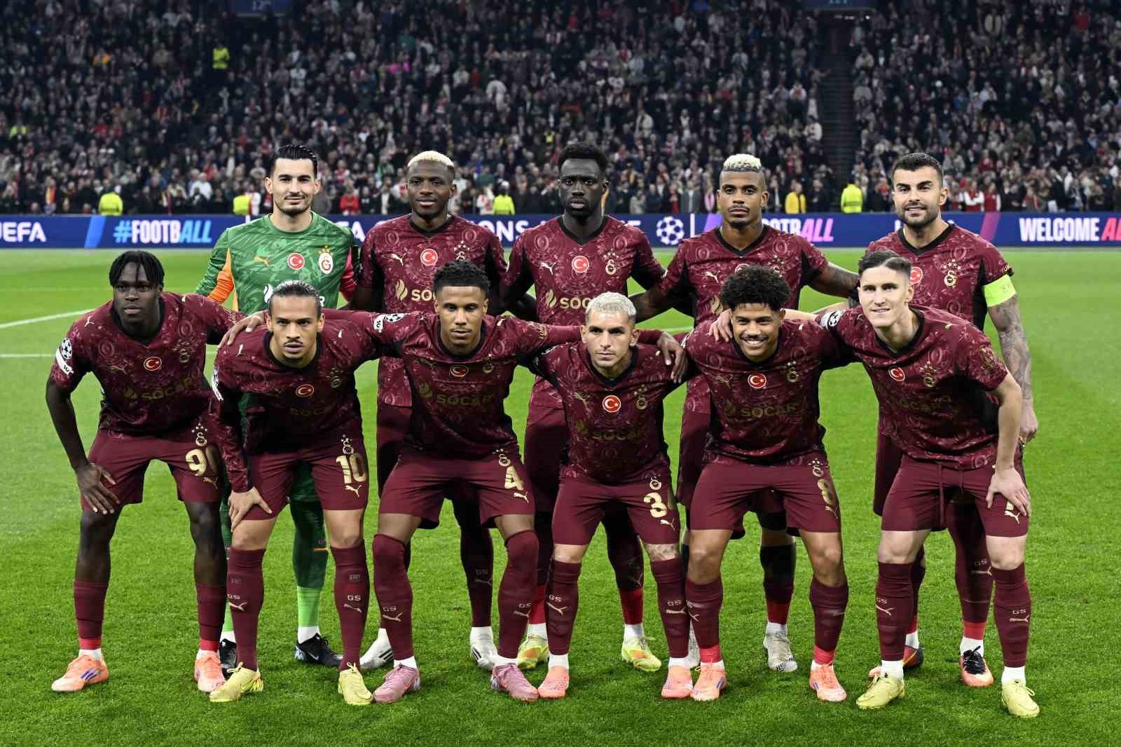 UEFA ŞAMPİYONLAR LİGİ'NDE AJAX'I MAĞLUP EDEN GALATASARAY, HOLLANDA EKİBİNİ DEPLASMANDA YENEN İLK...