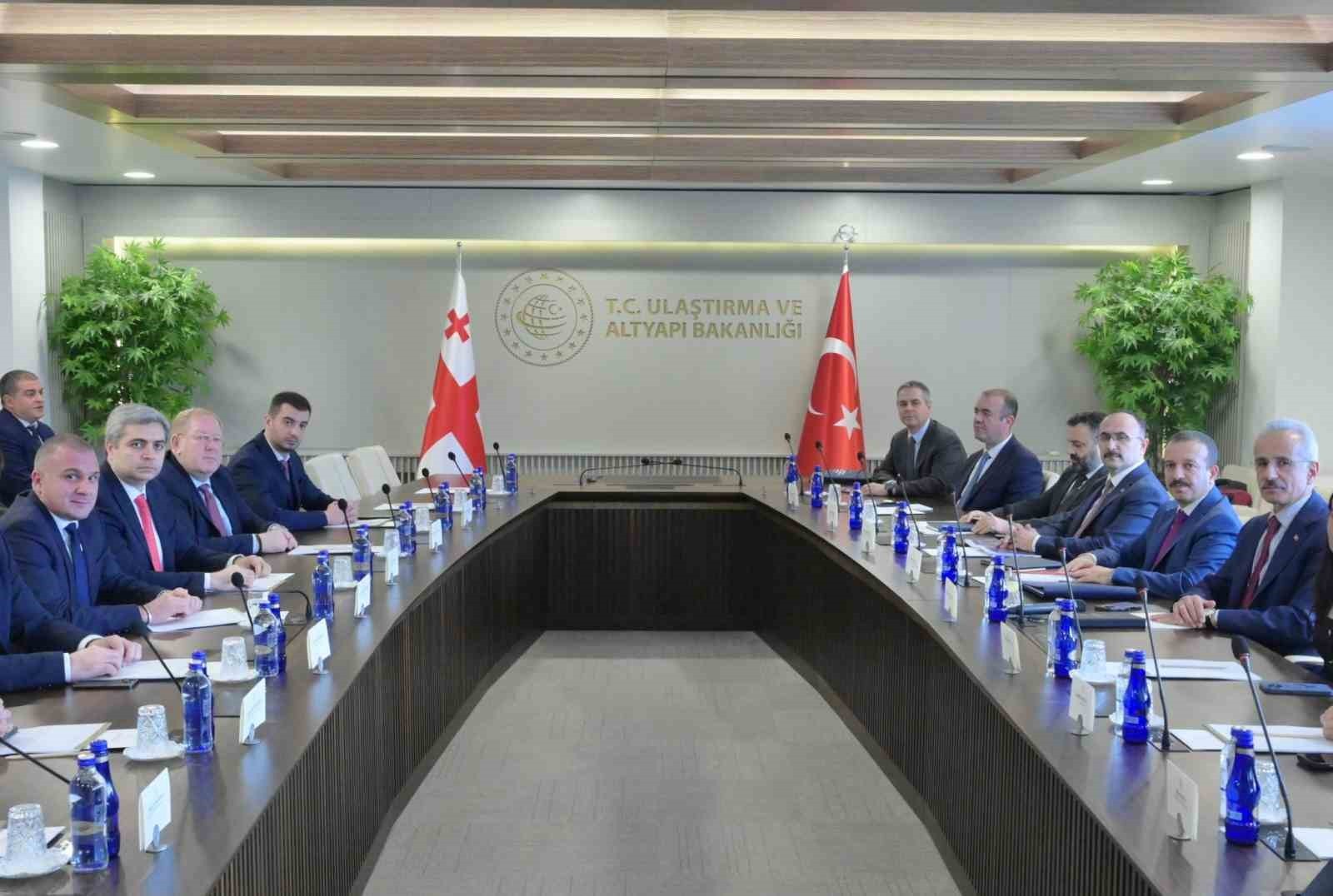 ULAŞTIRMA VE ALTYAPI BAKANI ABDULKADİR URALOĞLU, GÜRCİSTAN ALTYAPI BAKANI REVAZ SOKHADZE...