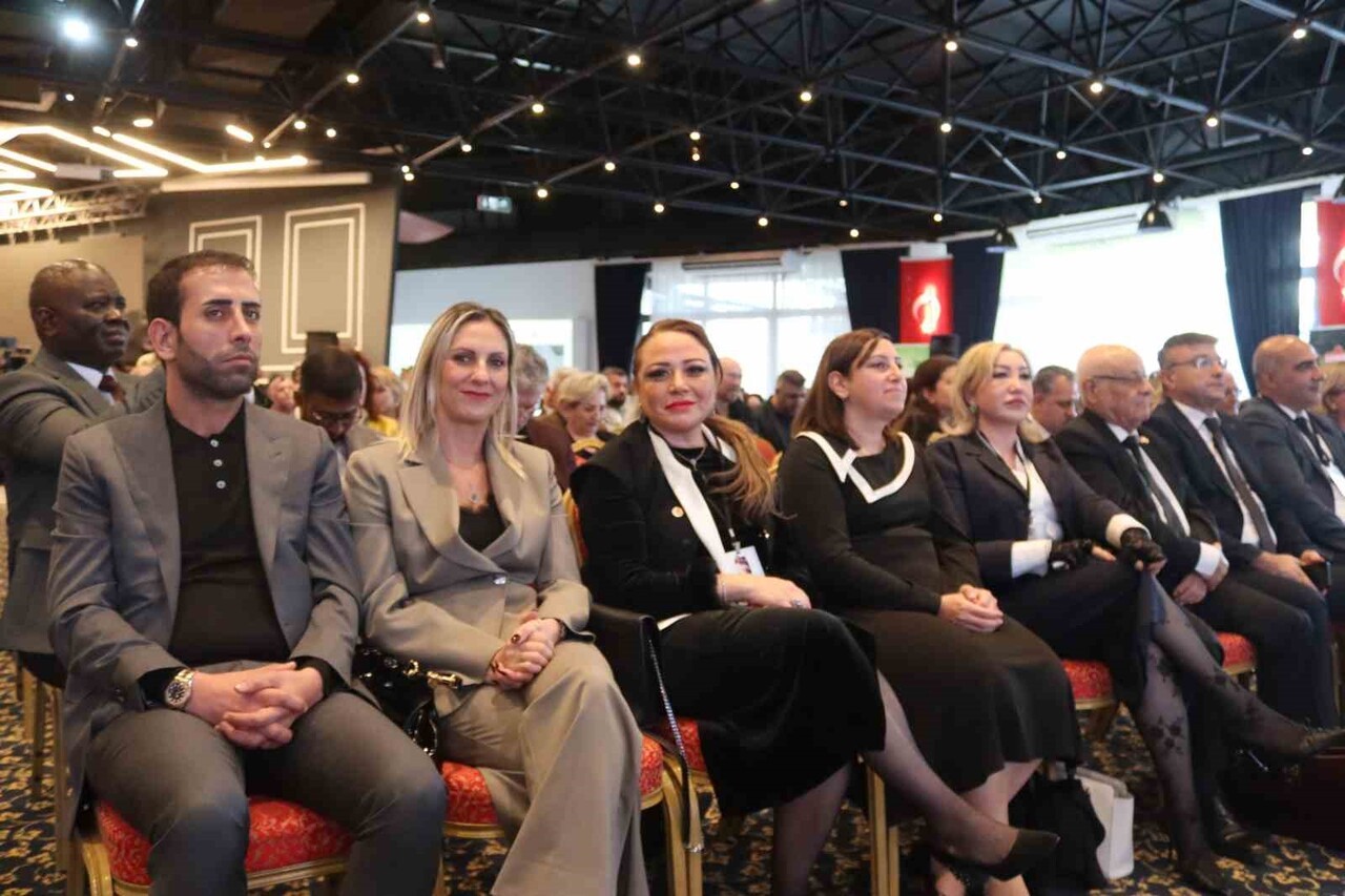 ULUSLARARASI SAĞLIK TURİZMİ KÖPRÜLERİ TÜRKİYE’DE SAĞLIK DİPLOMASİSİ VE İNOVASYON ZİRVESİ İZMİR’DE...