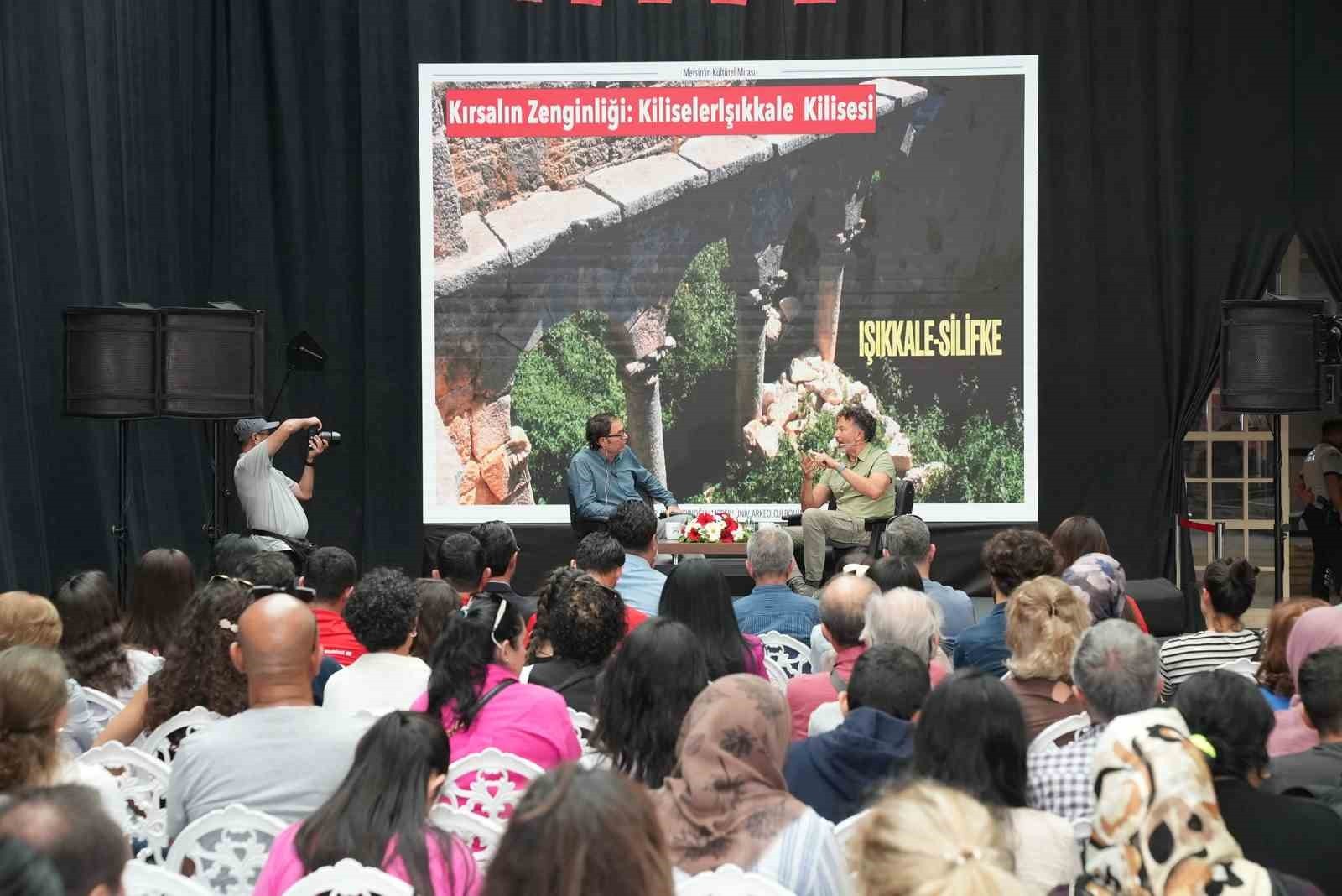 ULUSLARARASI TARSUS FESTİVALİ’NİN İLK GÜNÜNDE DÜZENLENEN SÖYLEŞİLER, FESTİVALİN EN DİKKAT ÇEKEN...