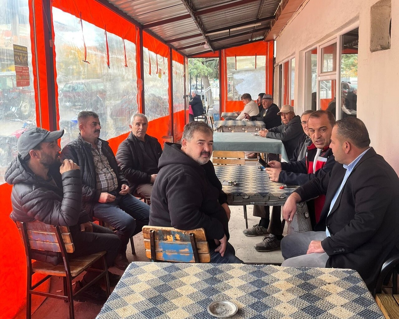 UŞAK İL TARIM VE ORMAN MÜDÜRLÜĞÜ EKİPLERİ, BU HAFTA DÜZENLENEN TARLA BULUŞMALARIYLA ÜRETİCİLERLE...