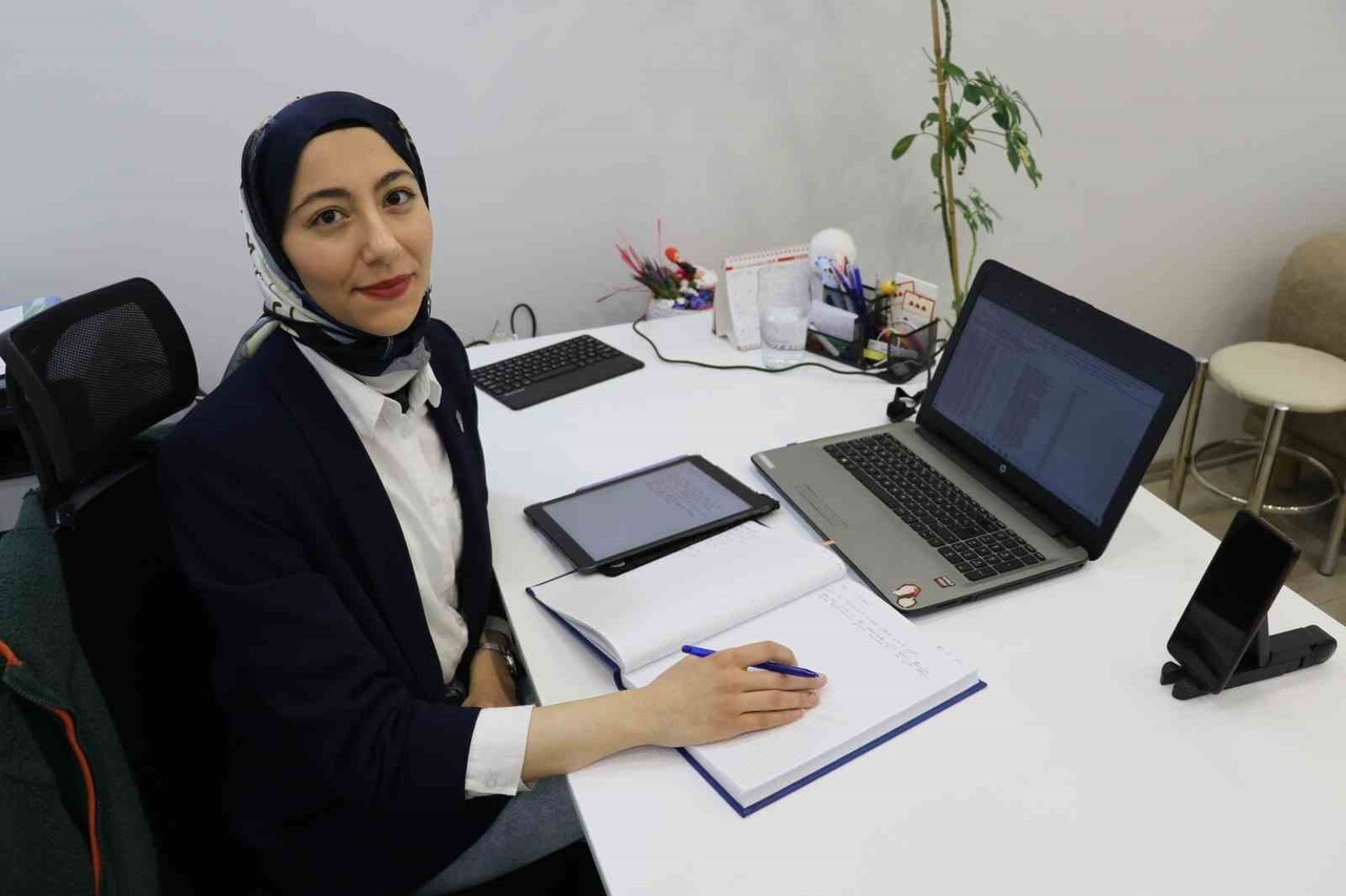 UZMAN PSİKOLOG DİLRUBA IŞIN, TÜRKİYE’DE BİRÇOK KİŞİNİN DEPREM OLMADAN DA SALLANMA VE SARSINTI...