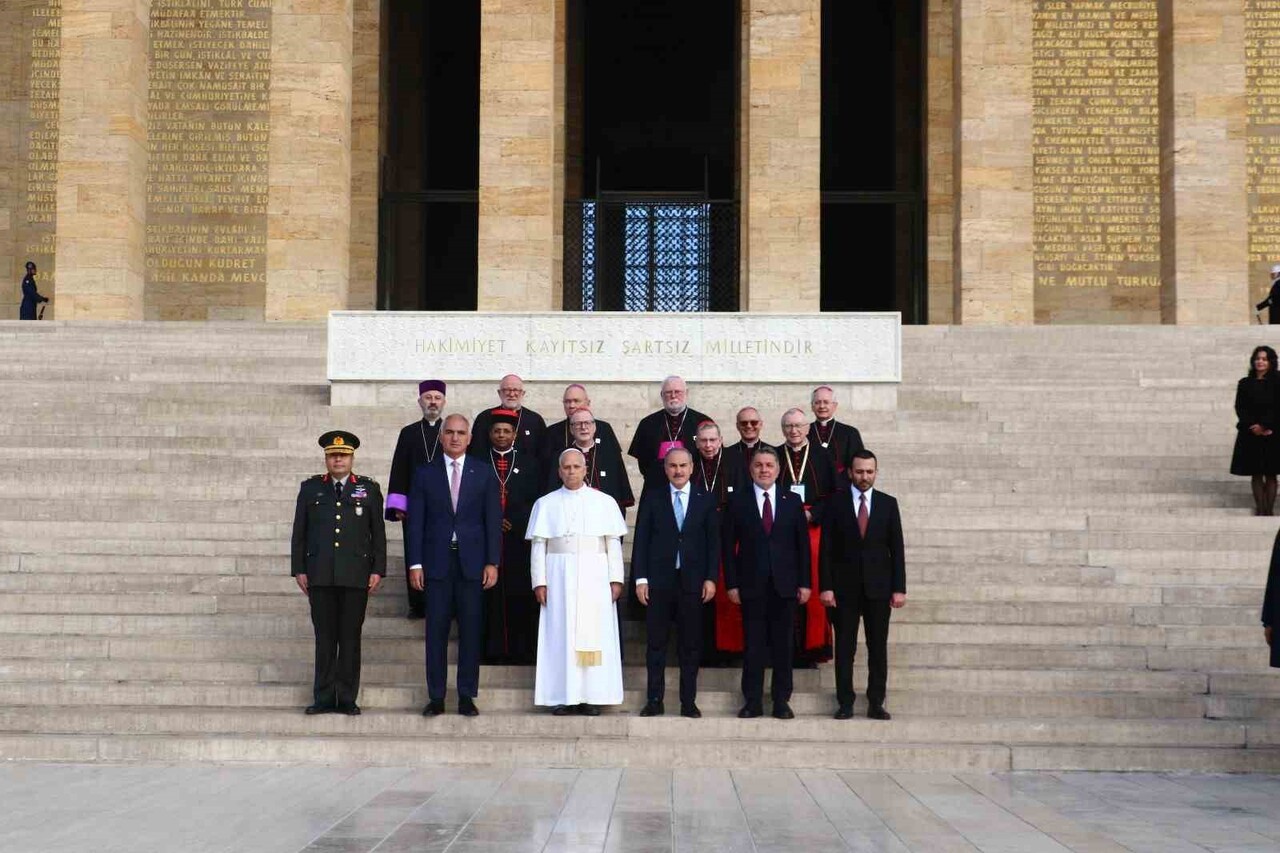 VATİKAN DEVLET BAŞKANI VE KATOLİK DÜNYASININ RUHANİ LİDERİ PAPA 14. LEO, ANITKABİR'İ ZİYARET...