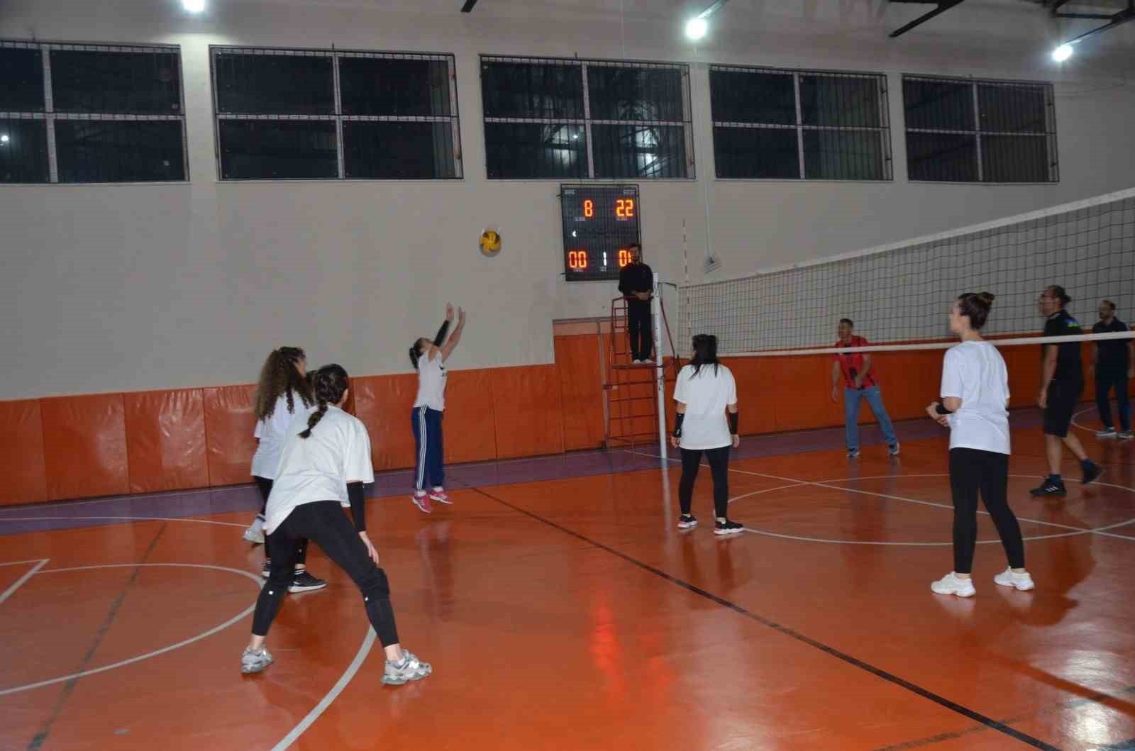 VOLEYBOL