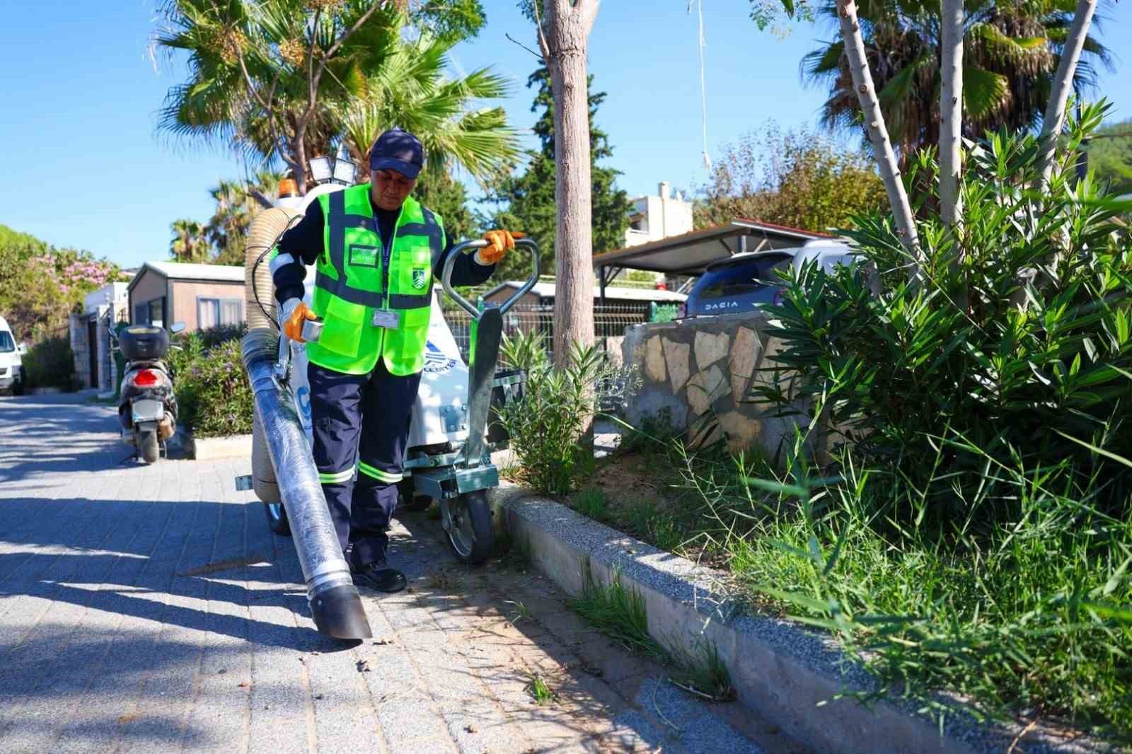 YENİ NESİL ELEKTRİKLİ YOL SÜPÜRME ARAÇLARI BODRUM’DA