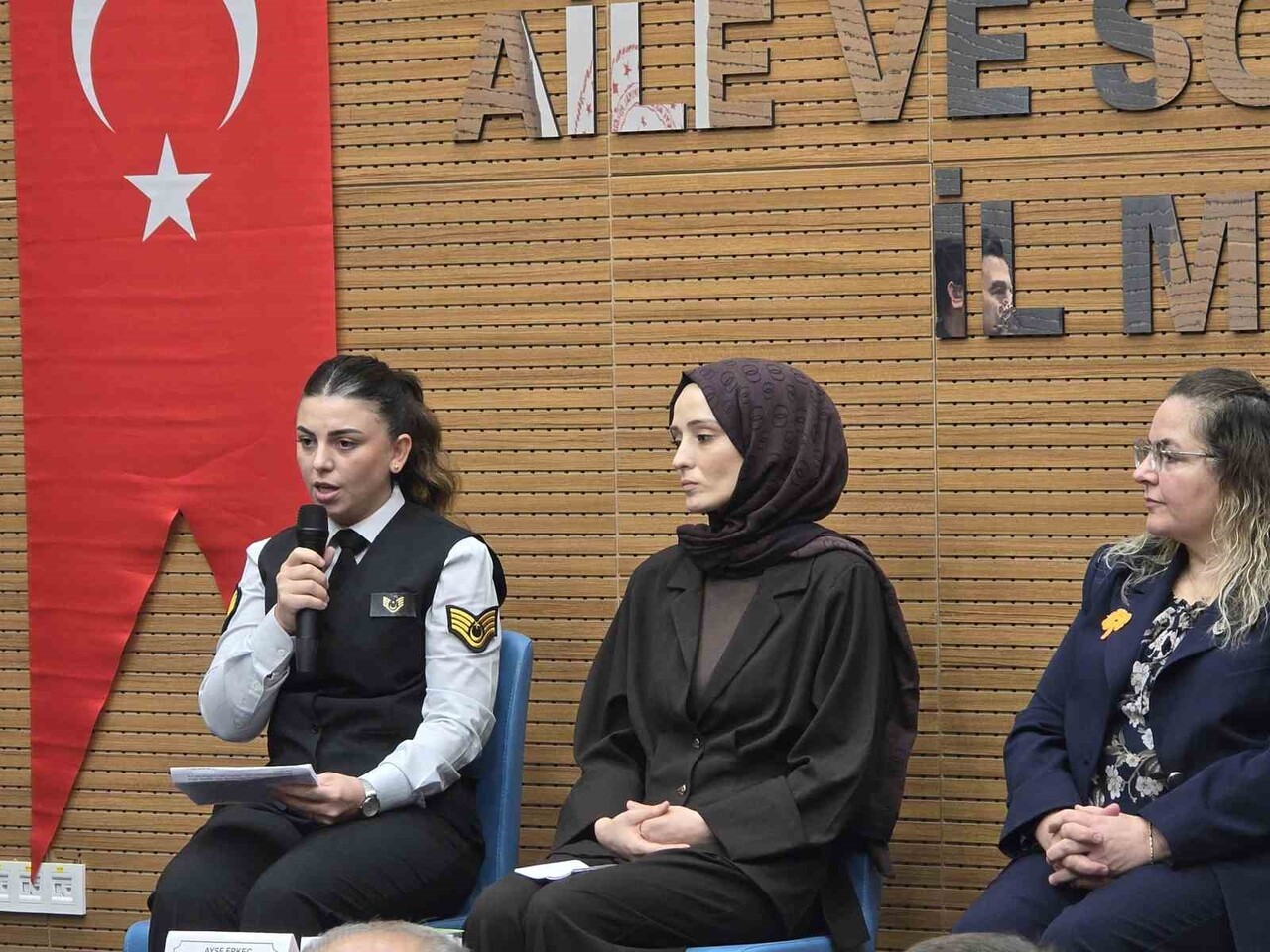 YOZGAT AİLE VE SOSYAL HİZMETLER İL MÜDÜRLÜĞÜ TARAFINDAN KADINA YÖNELİK ŞİDDETE KARŞI ULUSLARARASI...