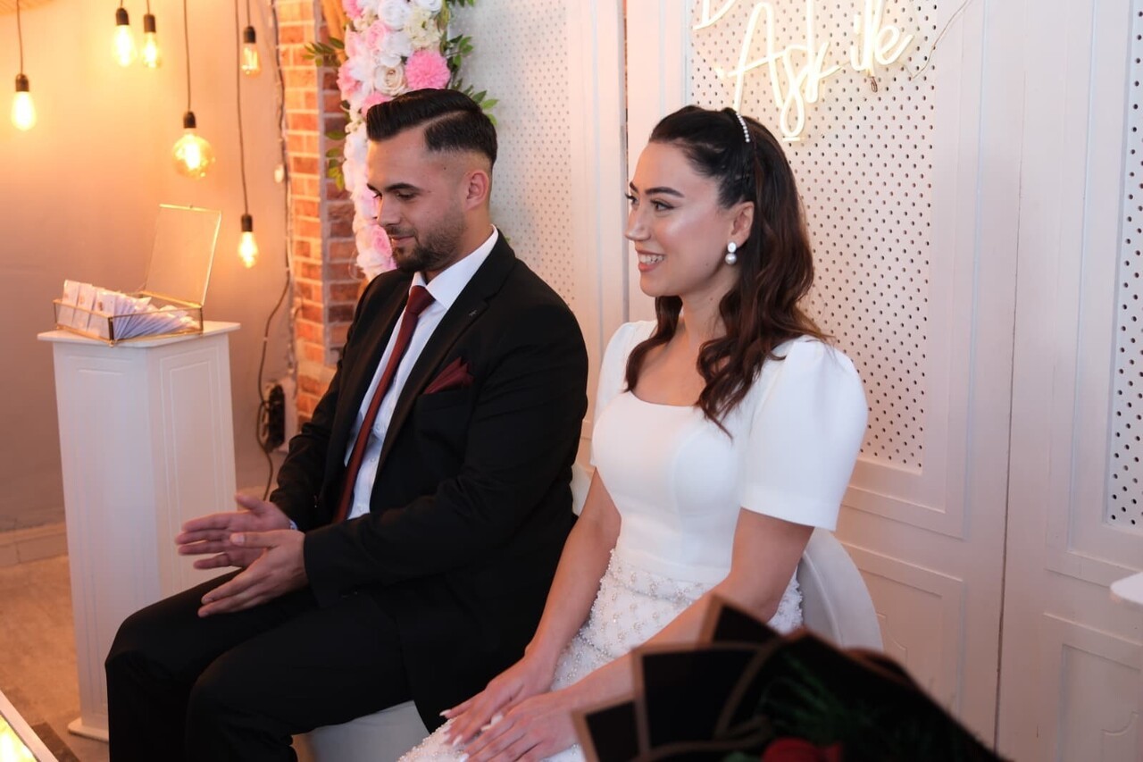 YOZGAT’IN ŞEFAATLİ İLÇESİNDE ŞEHİT ÖZEL HAREKÂT POLİSİ OSMAN BELKAYA'NIN KIZ KARDEŞİ KAFİYE...