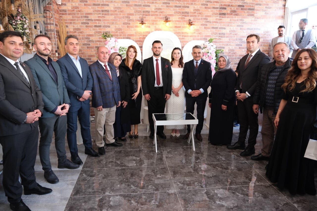 YOZGAT’IN ŞEFAATLİ İLÇESİNDE ŞEHİT ÖZEL HAREKÂT POLİSİ OSMAN BELKAYA'NIN KIZ KARDEŞİ KAFİYE...