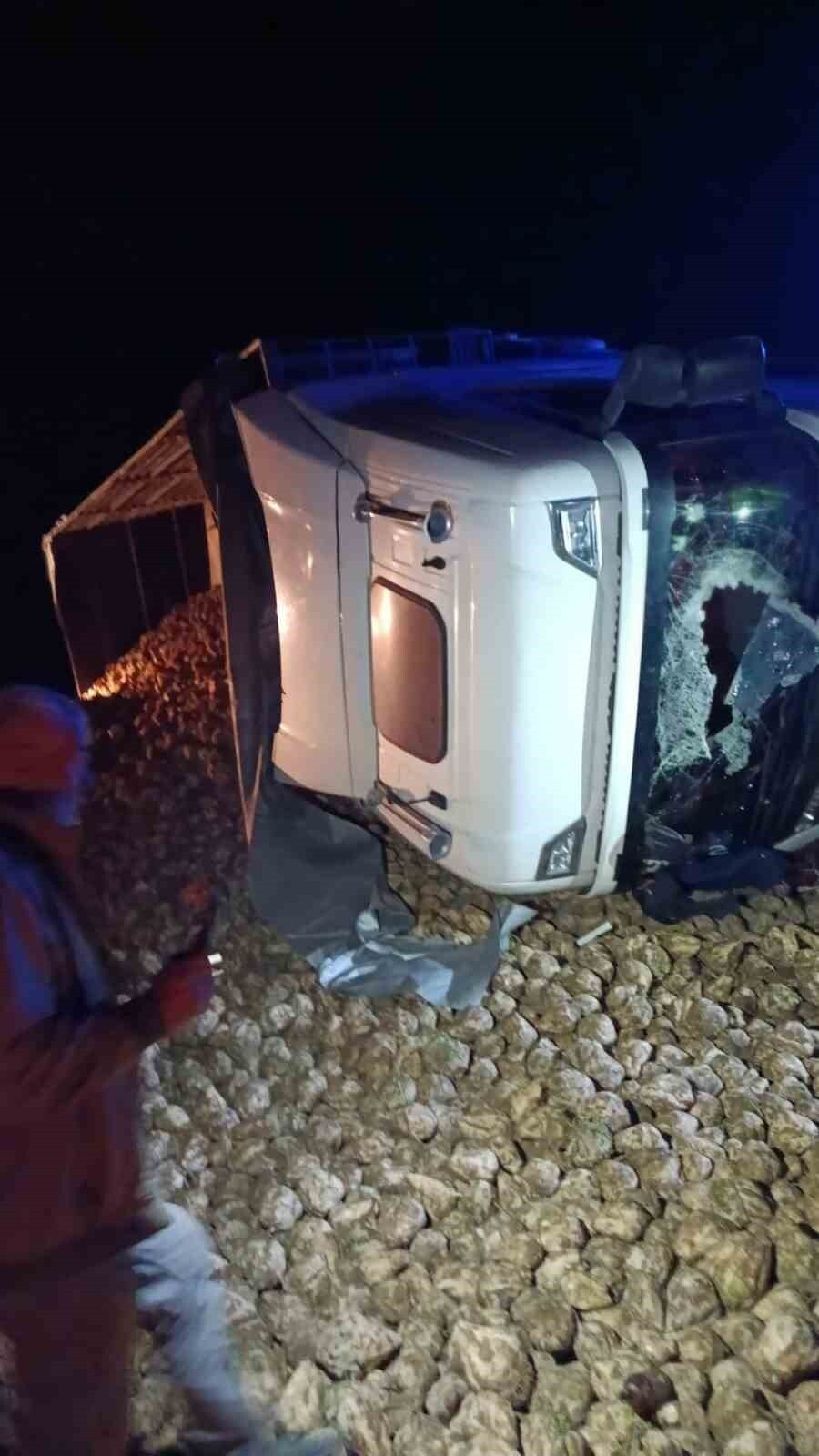 YOZGAT’TA MEYDANA GELEN KAZADA SÜRÜCÜ HAYATINI KAYBETTİ.-