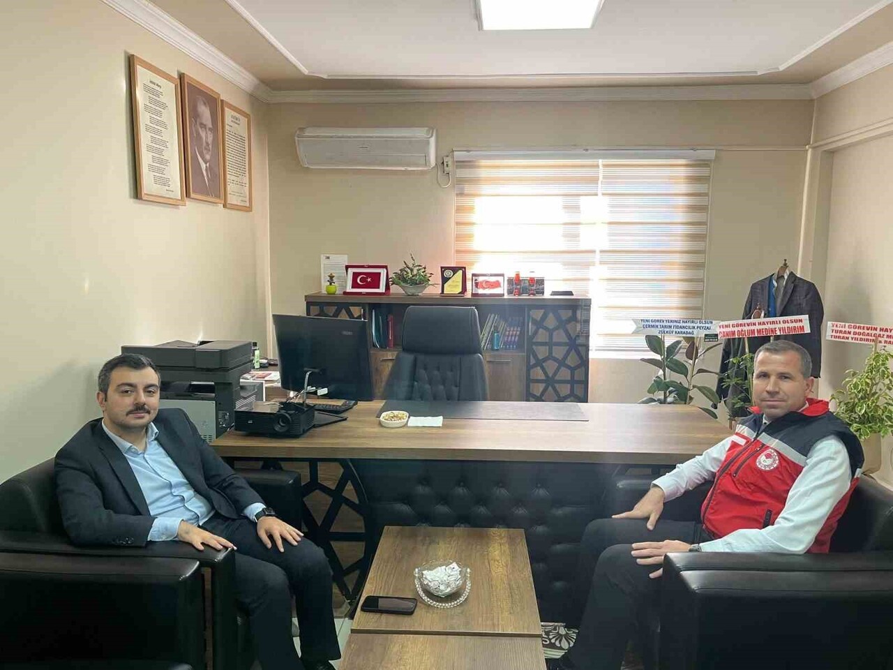 ZİYARETTE DİCLE İLÇE TARIM VE ORMAN MÜDÜRÜ DENİZ YILDIRIM’A YENİ GÖREVİNİN HAYIRLI OLMASINI...