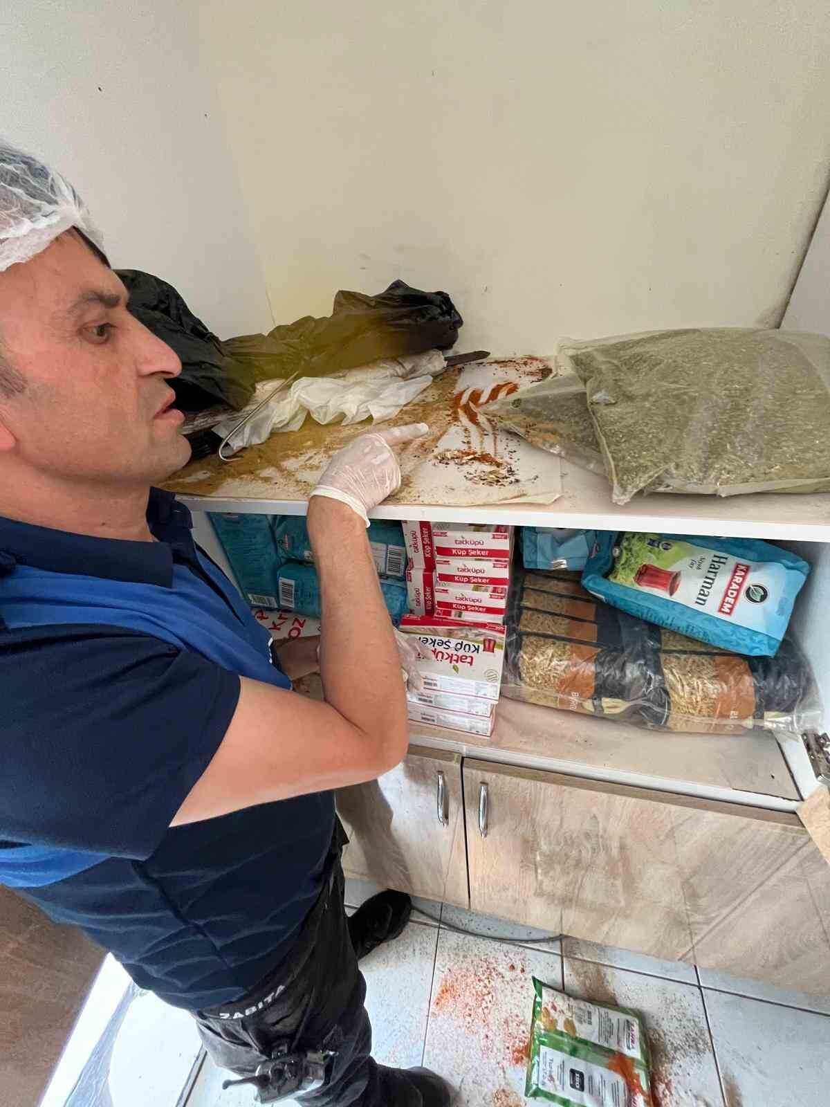 ZONGULDAK'IN DEVREK İLÇESİNDE İKİ GÜNDE İKİNCİ HİJYEN SKANDALI ORTAYA ÇIKTI.