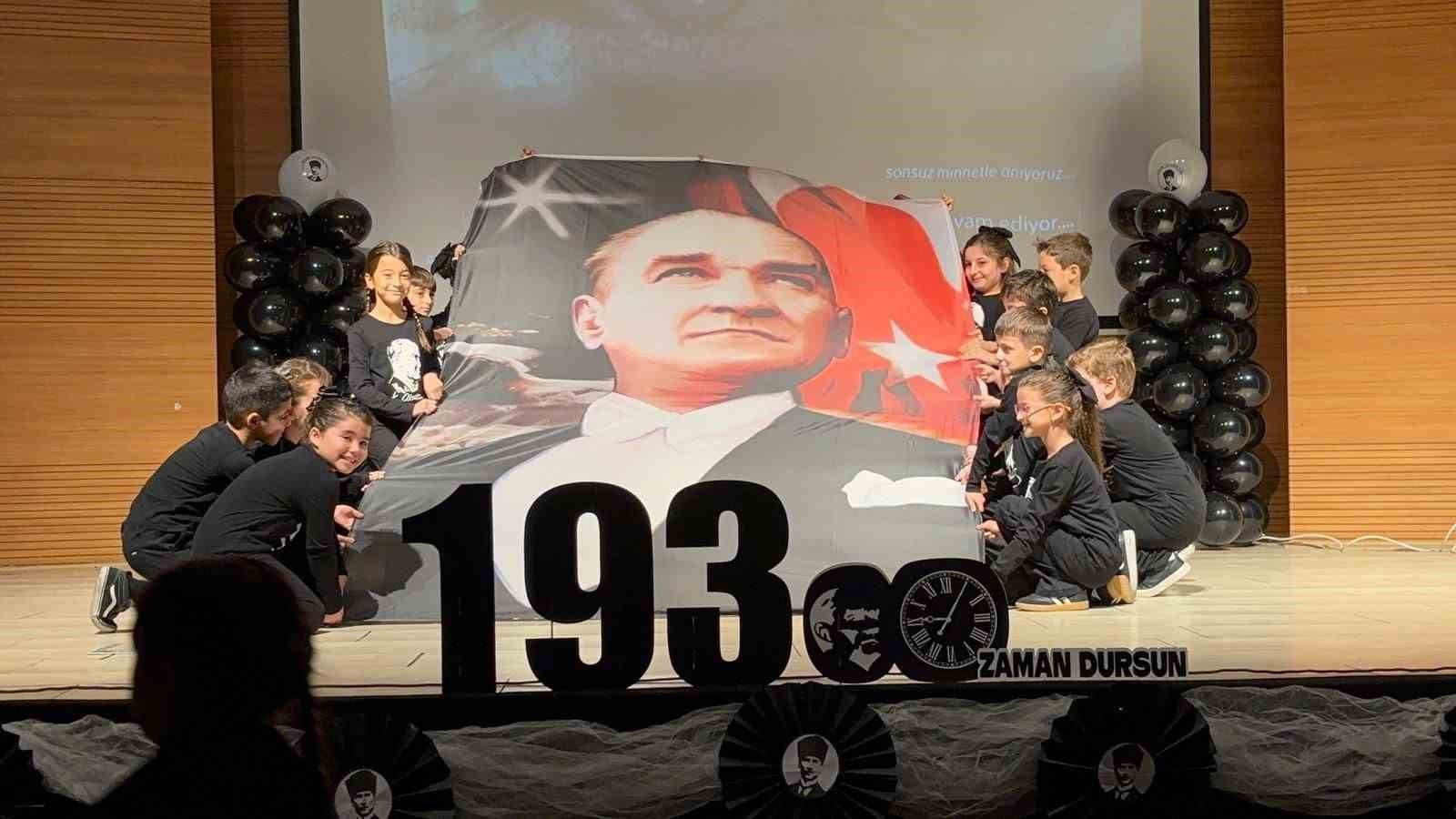 ZONGULDAK MERKEZ FENER İLKOKULU'NDA, 10 KASIM ATATÜRK'Ü ANMA GÜNÜ KAPSAMINDA ÖĞRENCİLERİN...