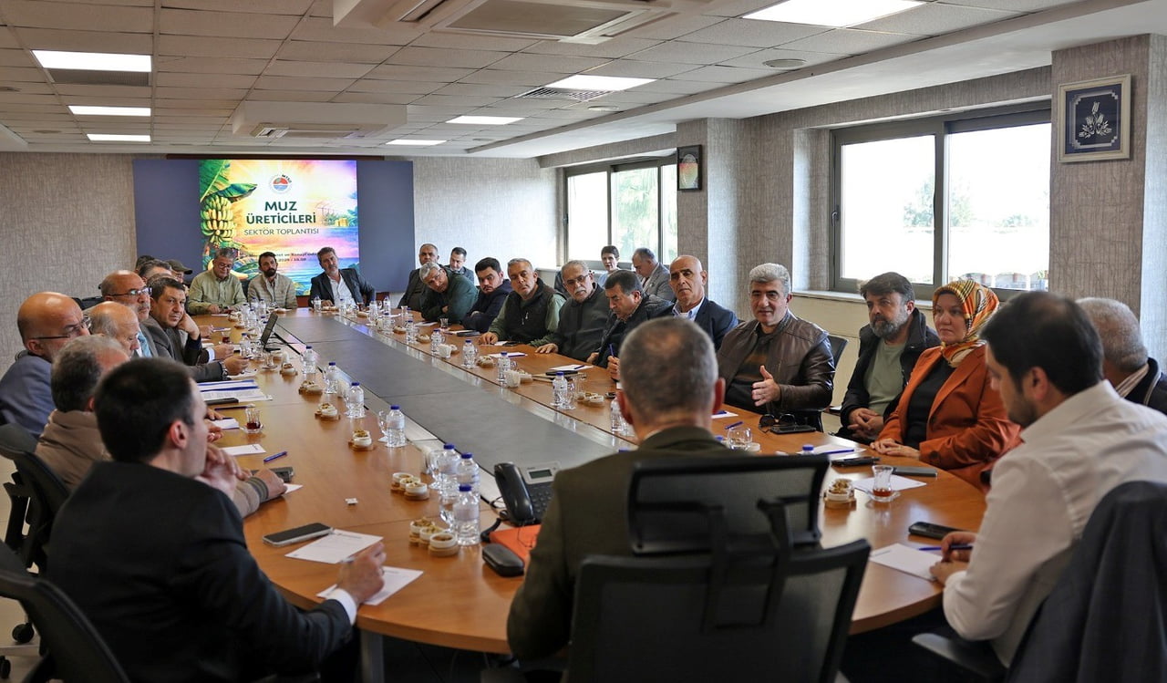 'MUZ ÜRETİCİLERİ SEKTÖR TOPLANTISI’NDA, MUZ SEKTÖRÜNÜN YAŞADIĞI SORUNLAR MASAYA YATIRILARAK ÇÖZÜM...