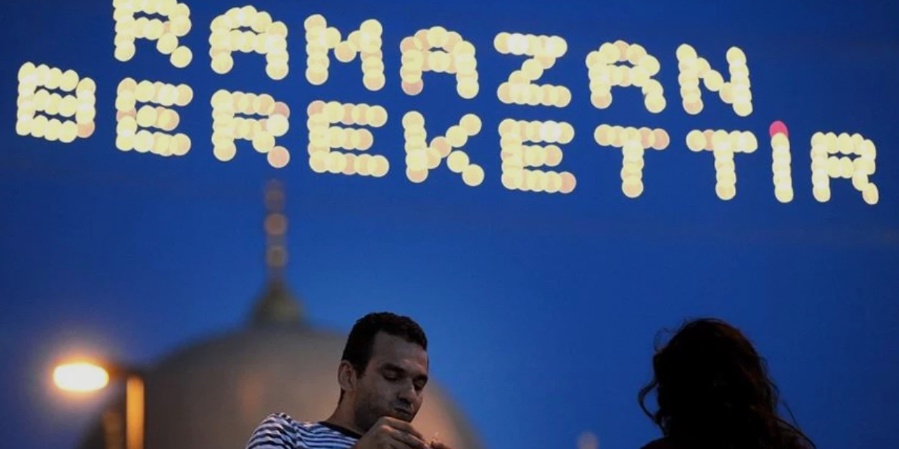 2026 Ramazan Takvimi Belli Oldu! İlk Oruç Hangi Gün, Bayram Tatili Hafta Sonuna Mı Denk Geliyor