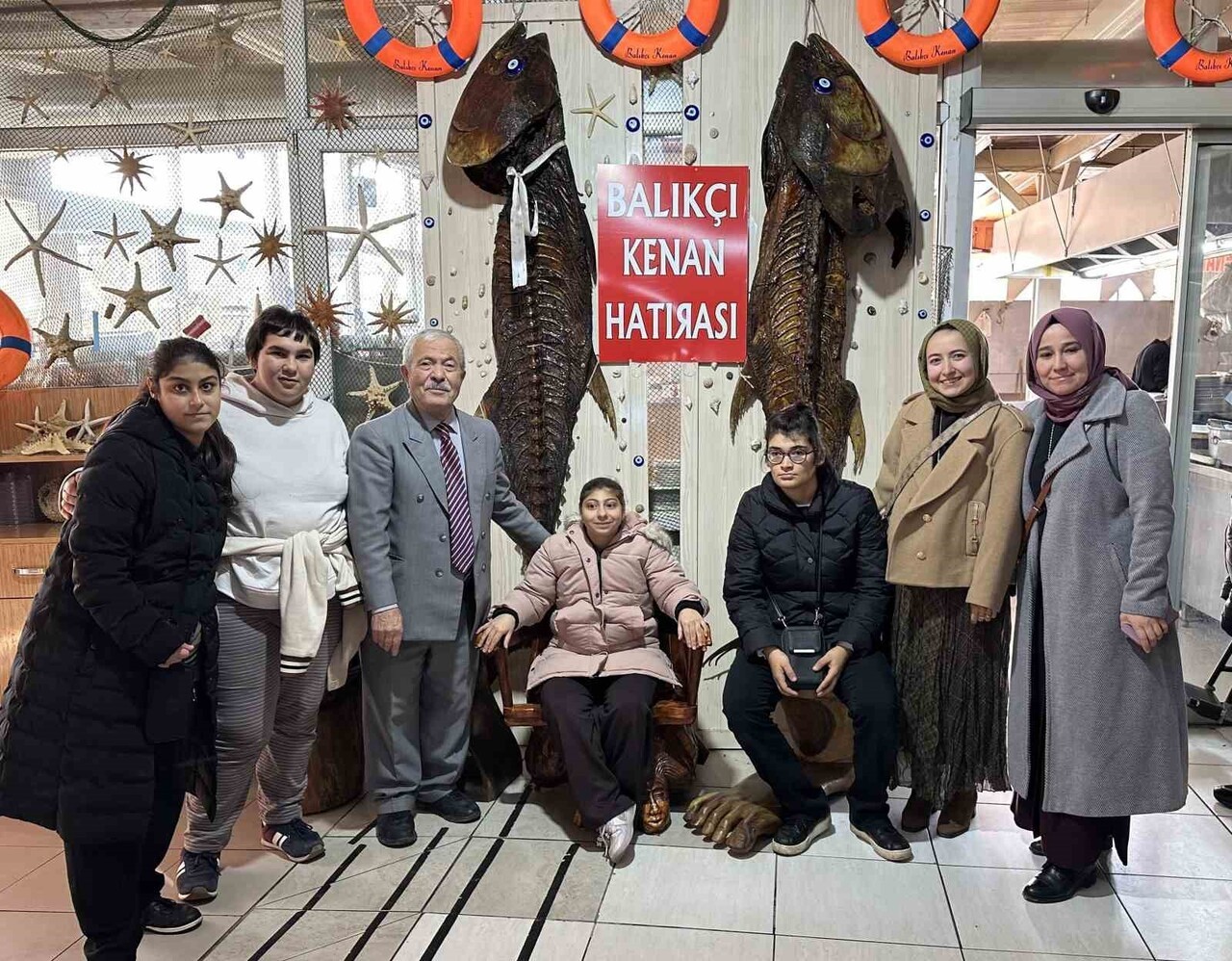 3 ARALIK DÜNYA ENGELLİLER GÜNÜ NEDENİYLE TÜRKİYE DENİZ CANLILARI MÜZESİ’Nİ ZİYARET EDEN ÖZEL...