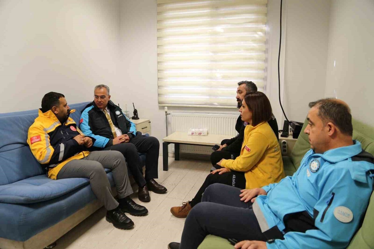 ACİL SAĞLIK HİZMETLERİ HAFTASI DOLAYISIYLA DİYARBAKIR İL SAĞLIK MÜDÜRÜ UZM. DR. EMRE ASİLTÜRK, 112...