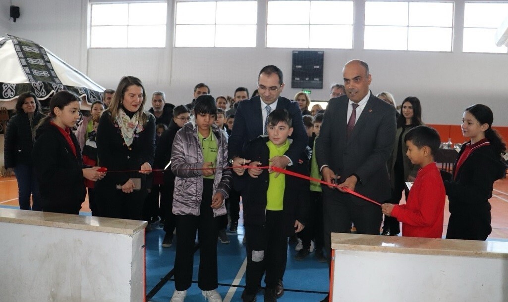 AÇILIŞ KAYMAKAM ÖMER FARUK ÖZDEMİR VE İLÇE MİLLİ EĞİTİM MÜDÜRÜ RAŞİT REFİK...