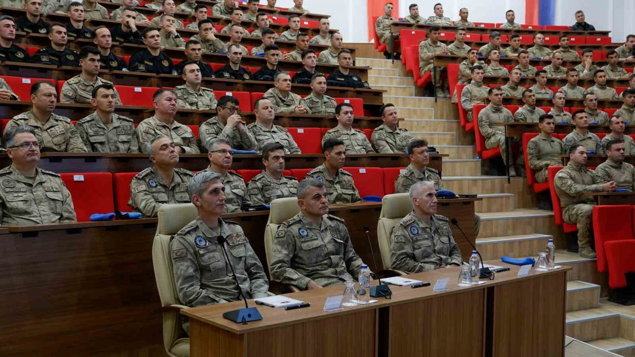 AÇILIŞ TÖRENİNDE, TÜRKİYE’NİN DÖRT BİR YANINDAN GELEN JANDARMA KOMANDO ÖZEL HAREKÂT (JÖH) VE...