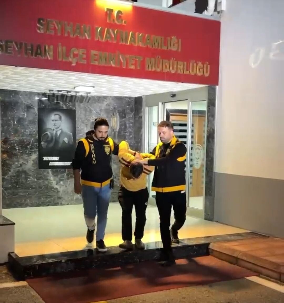 ADANA'DA 8 YAŞINDAKİ KIZINI YANINDAN UZAKLAŞTI DİYE FECİ ŞEKİLDE DARP EDEN ŞAHIS TUTUKLANDI