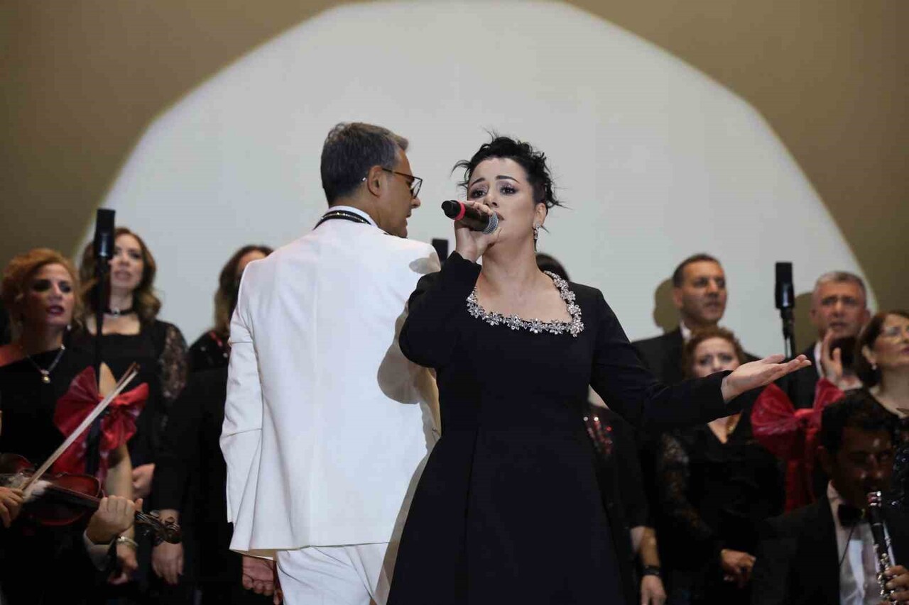 ADANA’NIN KOZAN İLÇESİNDE, BİR MÜZİK ÖĞRETMENİNİN ÖNCÜLÜĞÜNDE 5 YIL ÖNCE KURULAN VE ESNAF, EV...