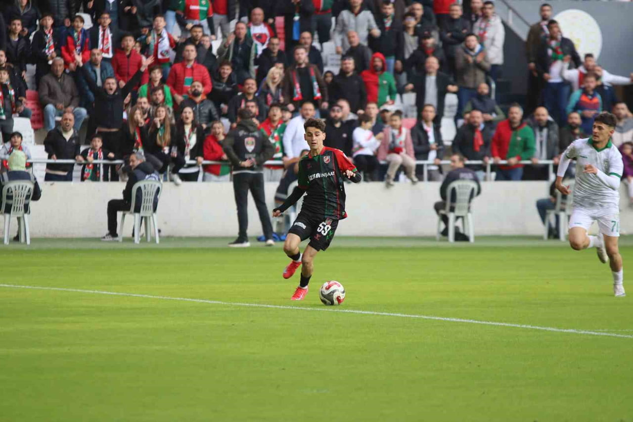 ADEM YEŞİLYURT  (ARŞİV)