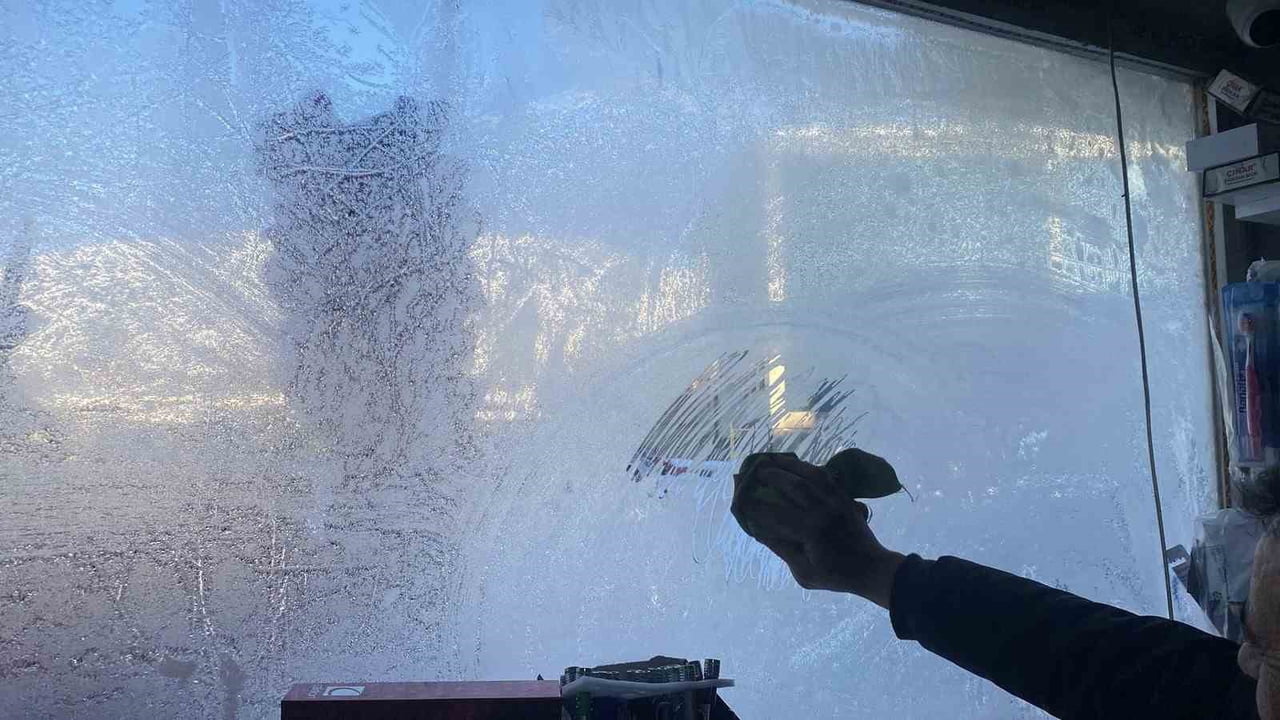 ADINI KARLI OVADAN ALAN VE KIŞIN BÜYÜK BİR KISMINI KAR ALTINDA GEÇİREN KARLIOVA, EKSİ 22...