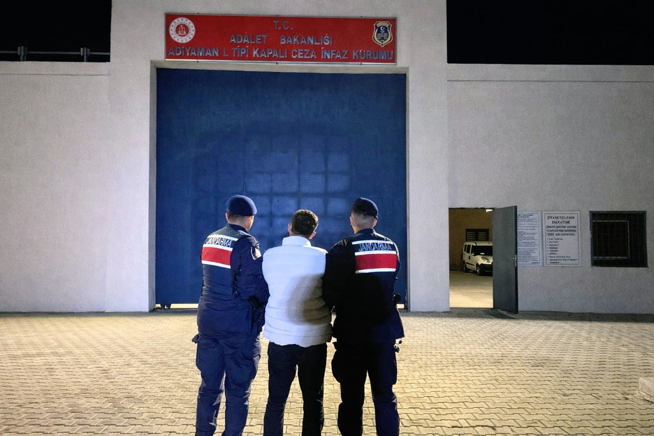 ADIYAMAN İL JANDARMA KOMUTANLIĞI EKİPLERİ, UYUŞTURUCU İLE MÜCADELE KAPSAMINDA YÜRÜTTÜĞÜ ÇALIŞMALAR...