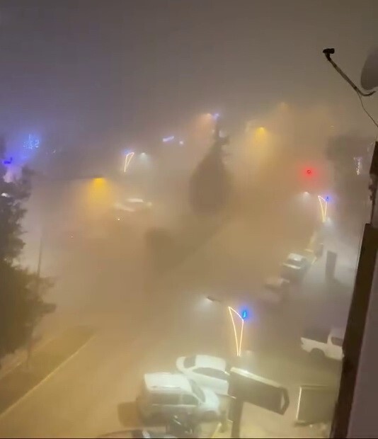 ADIYAMAN’IN KAHTA İLÇESİNDE SABAH SAATLERİNDE ETKİLİ OLAN YOĞUN SİS, İLÇE GENELİNDE YAŞAMI OLUMSUZ...