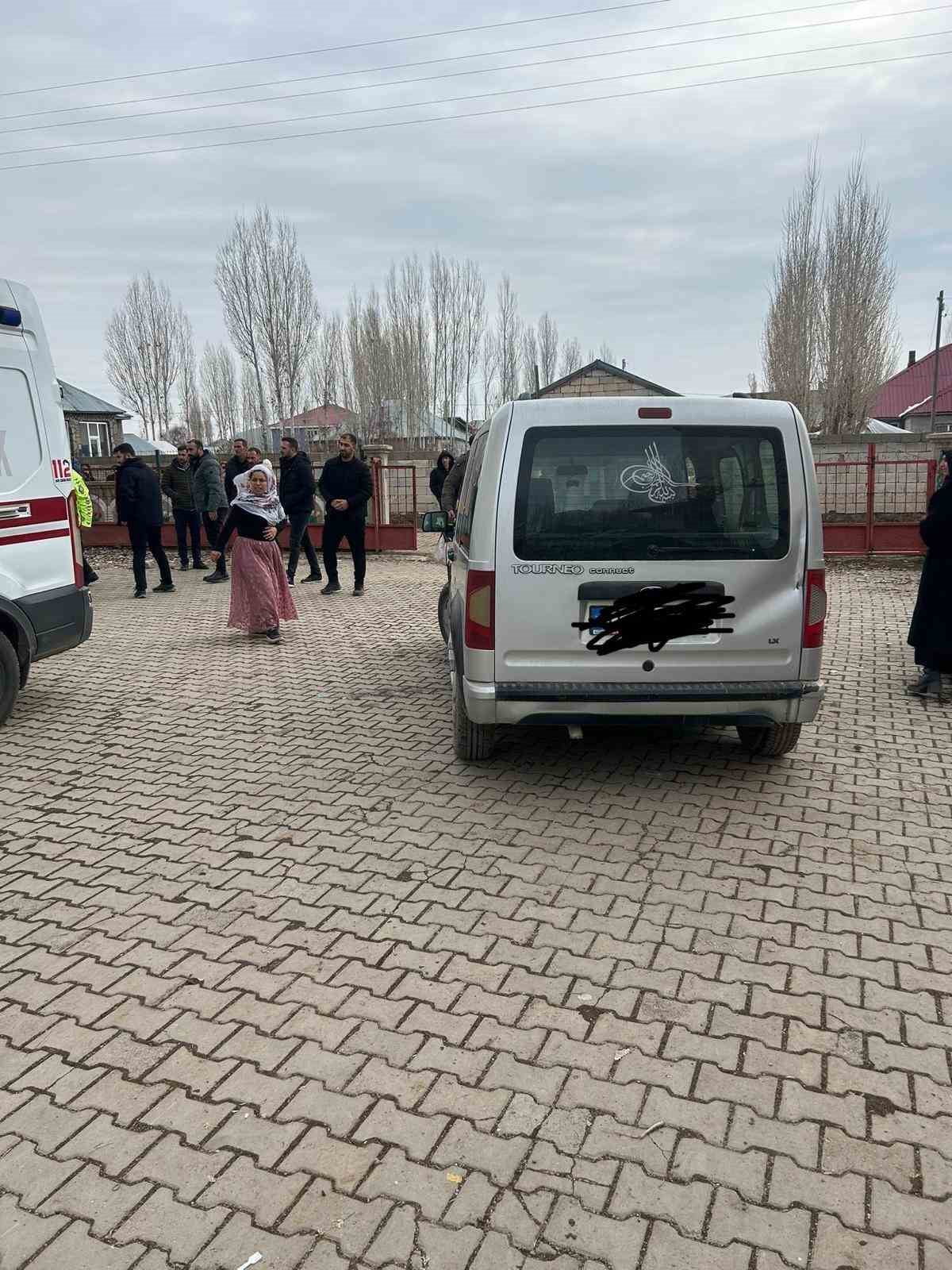 AĞRI'NIN PATNOS İLÇESİNDE MEYDANA GELEN TRAFİK KAZASINDA AĞIR YARALANAN 12 YAŞINDAKİ MEDİNE ŞENER...