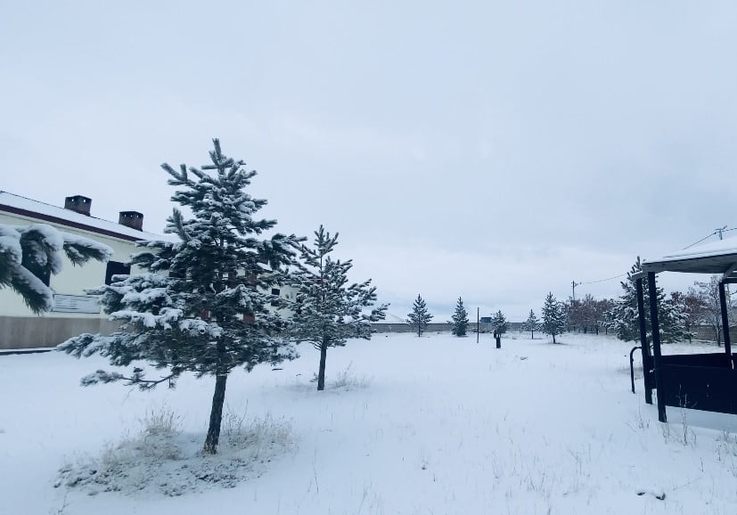 AĞRI BEYAZA BÜRÜNDÜ