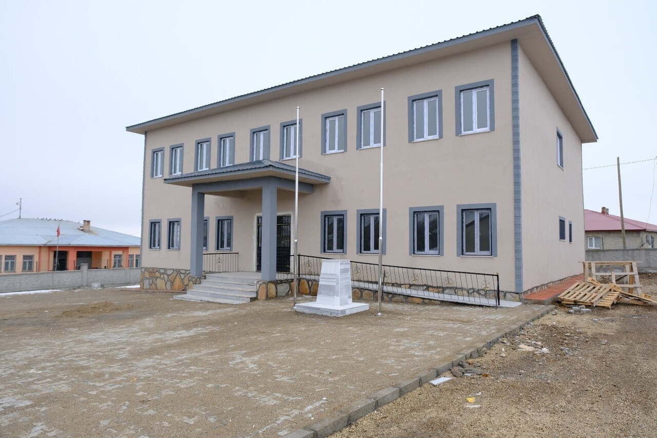 AĞRI’DA KÖY ÖĞRENCİLERİ İÇİN MODERN OKUL YAPILDI