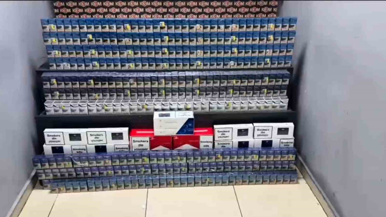 AĞRI’NIN DOĞUBAYAZIT İLÇESİNDE DÜZENLENEN OPERASYONDA 2 BİN PAKET GÜMRÜK KAÇAĞI SİGARA ELE...