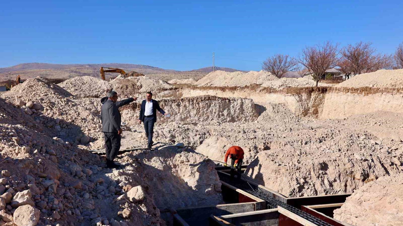 AKÇADAĞ’DA MEVSİMLİK TARIM İŞÇİLERİ İÇİN YENİ BARINMA ALANI