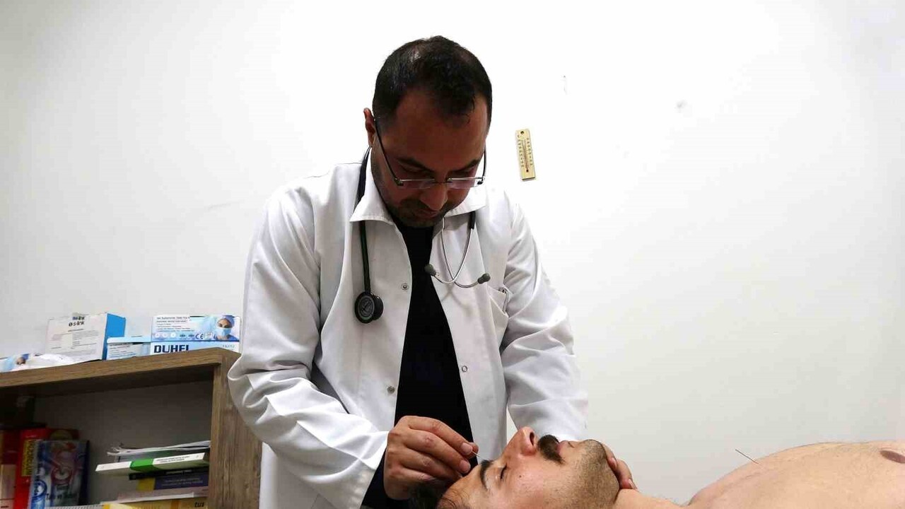 AKUPUNKTUR TEDAVİSİYLE SAĞLIĞINA KAVUŞTULAR