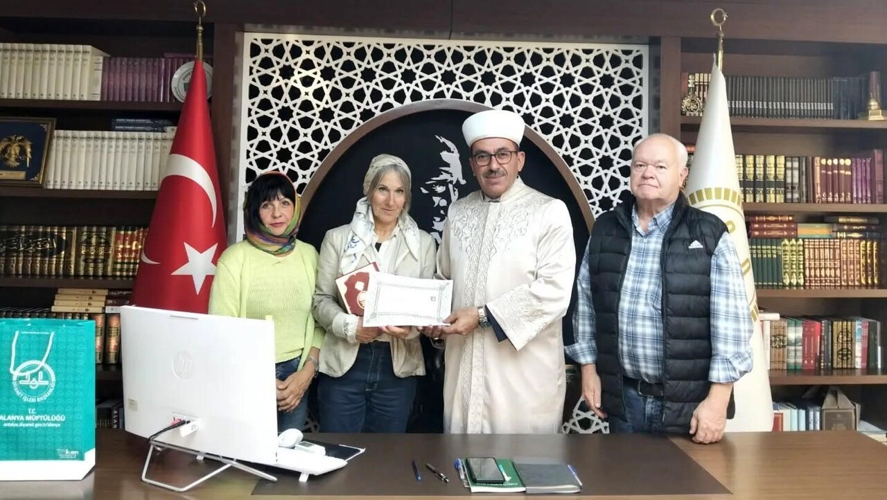 ALANYA İLÇESİNDE 2025 YILINDA FARKLI ÜLKELERDEN TOPLAM 20 KİŞİ, DÜZENLENEN İHTİDA TÖRENLERİ İLE...