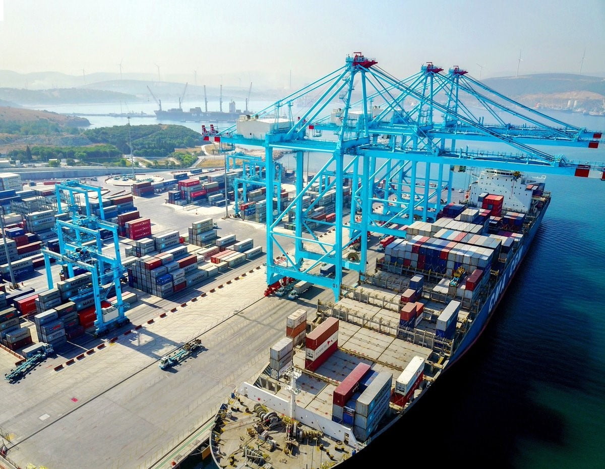 ALİAĞA LİMANLARI DENİZ TİCARETİNDE STRATEJİK GÜCÜNÜ SÜRDÜRÜYOR