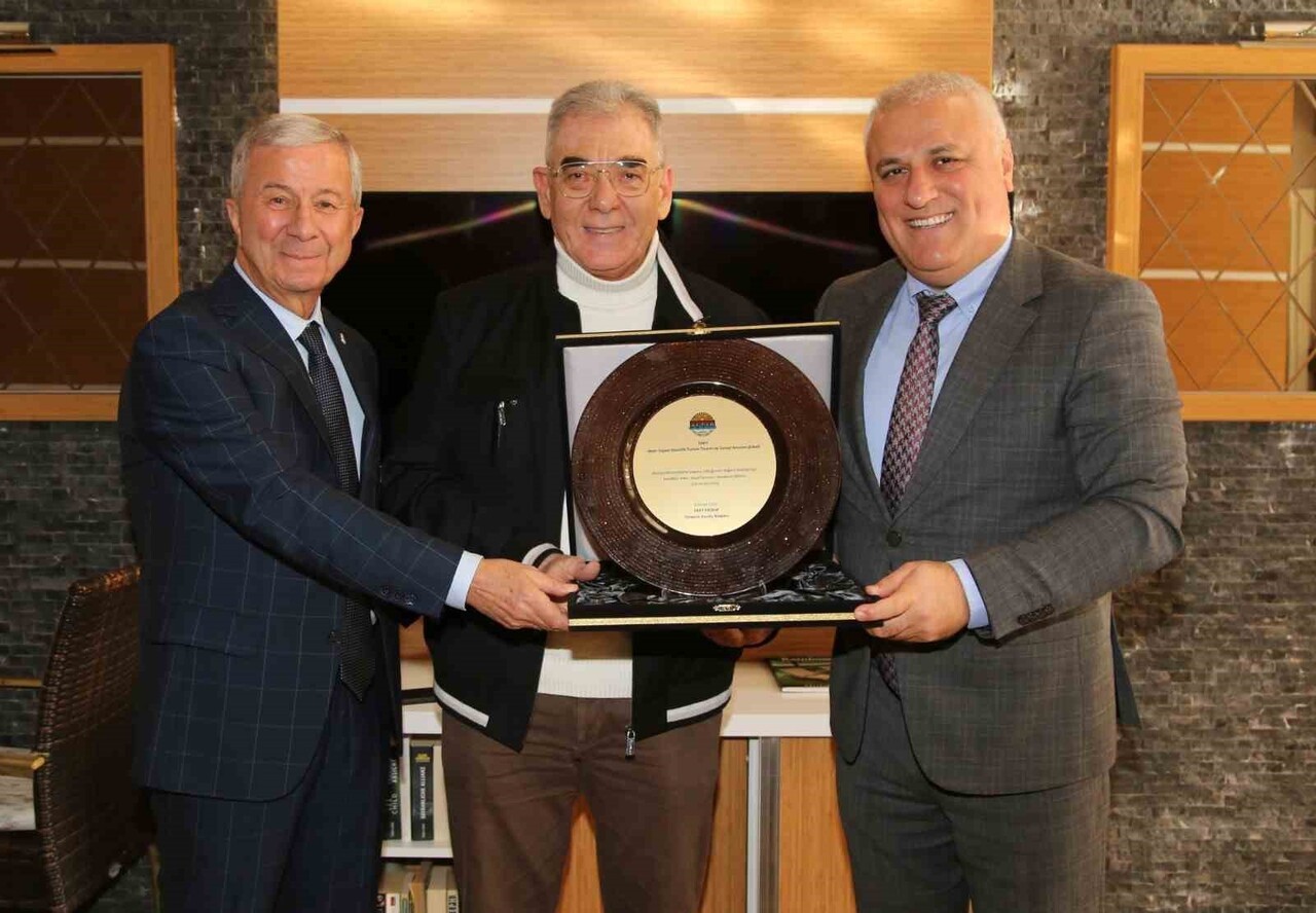 ALTSO BAŞKANI ERAY ERDEM, 2024 VERGİ REKORTMENLERİ LİSTESİNE ALANYA’DAN GİREN İŞ İNSANLARINA...