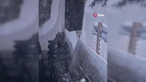 Ankara’da ev yangınında dumandan zehirlenen 3 kişi hastaneye kaldırıldı