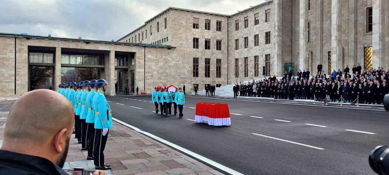 ANKARA’DA TEDAVİ GÖRDÜĞÜ BİLKENT ŞEHİR HASTANESİ’NDE 67 YAŞINDA HAYATINI KAYBEDEN ESKİ AK PARTİ...