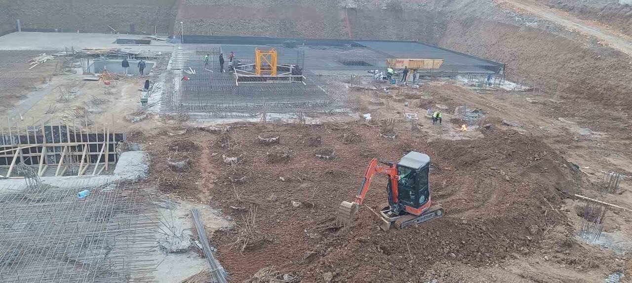 ANTAKYA BELEDİYE BAŞKANI İBRAHİM NACİ YAPAR, ANTAKYA BELEDİYESİ YENİ HİZMET BİNASI İNŞAATINDAKİ...