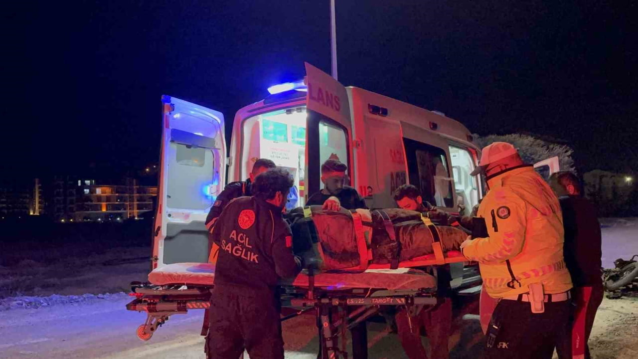 ANTALYA'NIN GAZİPAŞA İLÇESİNDE ALKOLLÜ MOTOSİKLET SÜRÜCÜSÜNÜN KARIŞTIĞI TRAFİK KAZASINDA 1 KİŞİ...