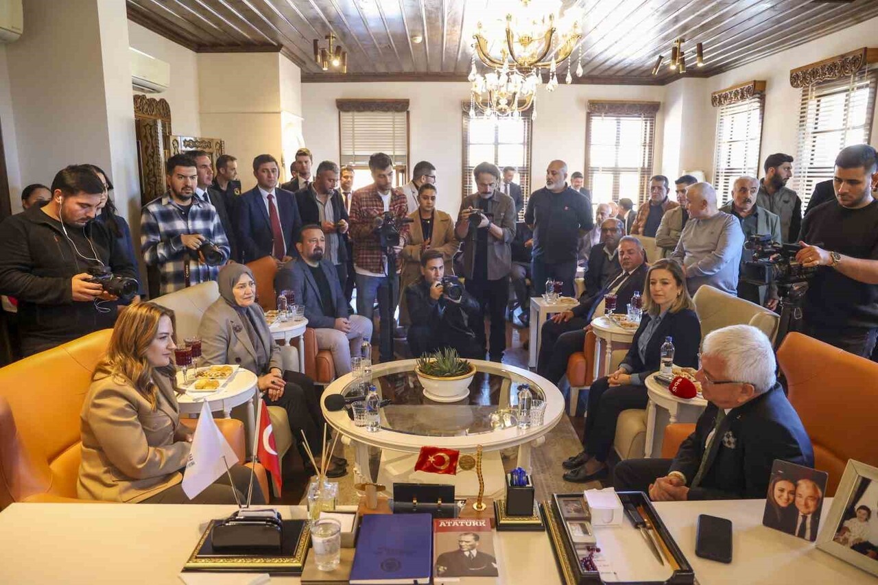 ANTALYA BÜYÜKŞEHİR BELEDİYESİ BAŞKAN VEKİLİ BÜŞRA ÖZDEMİR, FİNİKE’DE ZİYARETLERDE BULUNDU....