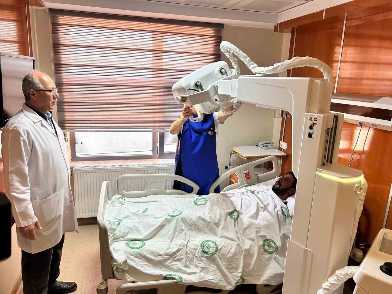 ASELSAN TARAFINDAN YERLİ VE MİLLİ İMKANLARLA GELİŞTİRİLEN MOBİL DİJİTAL RÖNTGEN CİHAZI DR....