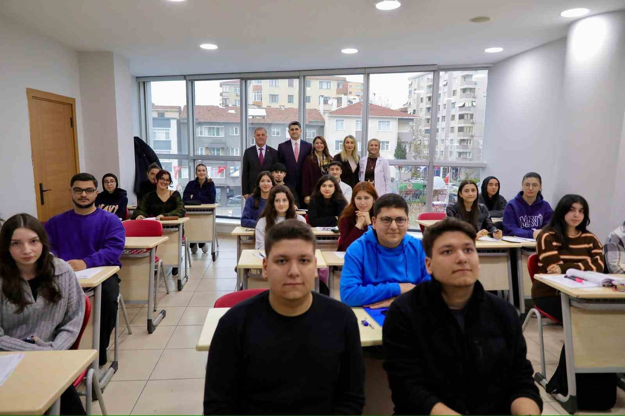 ATAŞEHİR’DE EĞİTİM, İSTİHDAM, SOSYAL YAŞAM VE YEREL YÖNETİM ALANINDA 4 YENİ HİZMET DAHA İLÇE...