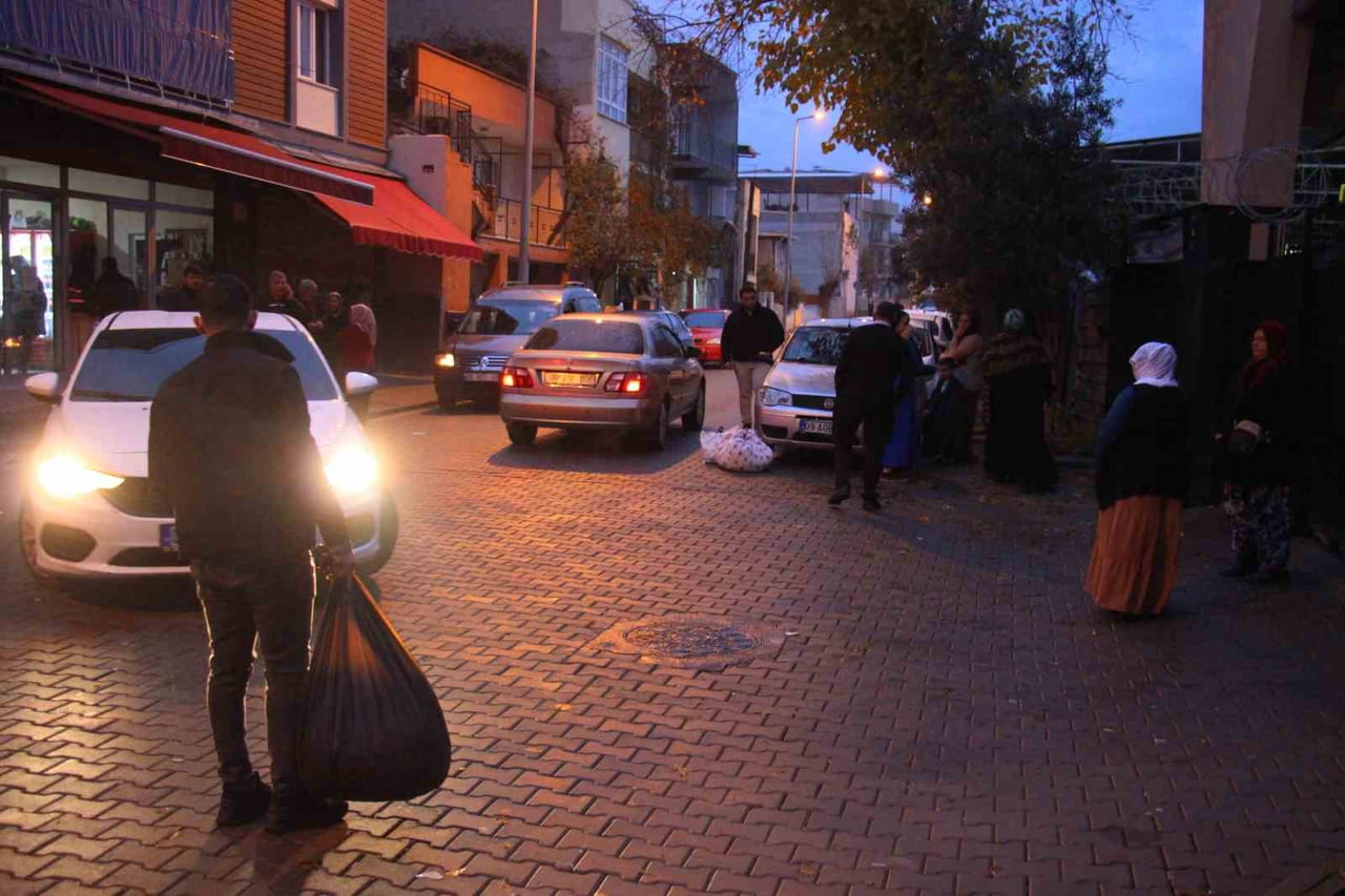 AYDIN'DA YAKLAŞIK 300 HÜKÜMLÜNÜN TAHLİYE İŞLEMİ BAŞLADI