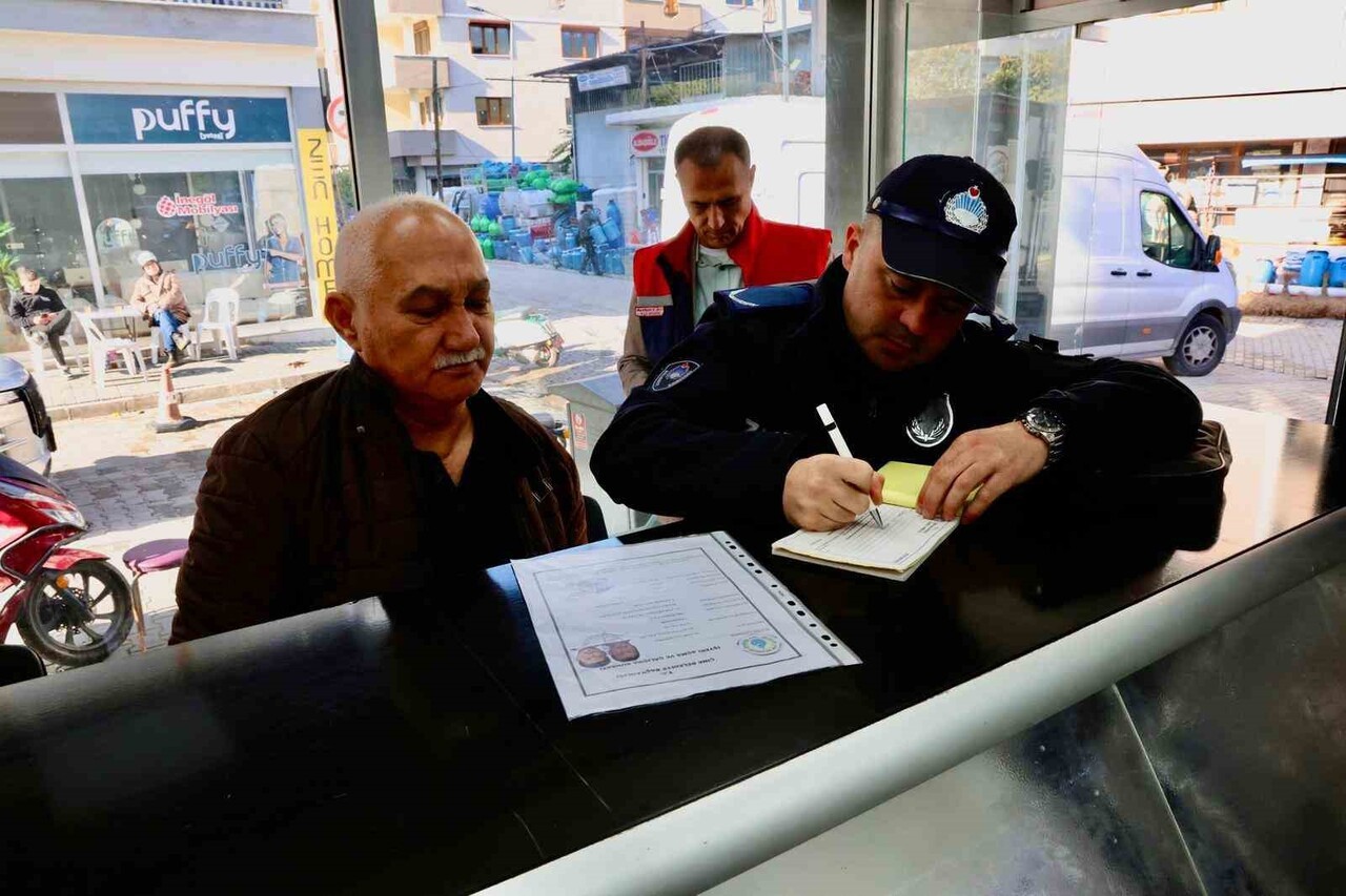 AYDIN'IN ÇİNE İLÇESİNDE İLÇE TARIM VE ZABITA EKİPLERİNCE KASAPLARDA HİJYEN, BELGE VE ETİKET...